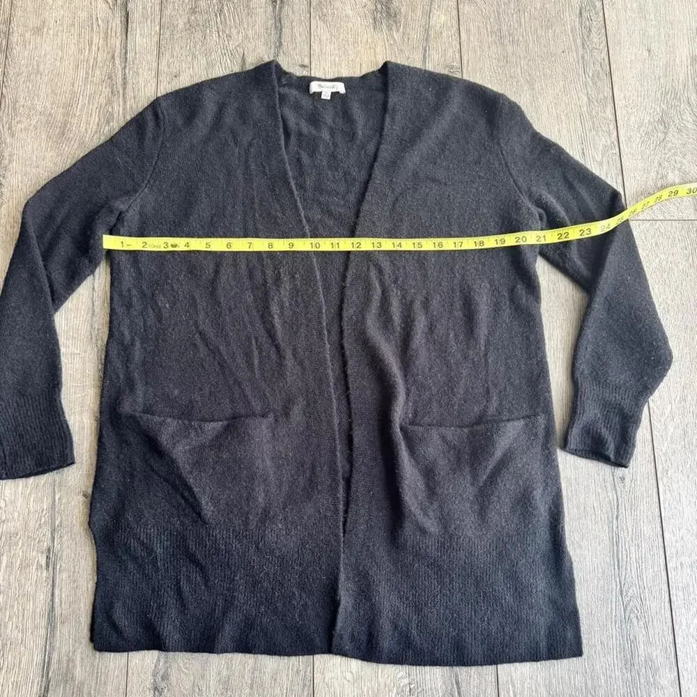 Madewell black cardigan size xs